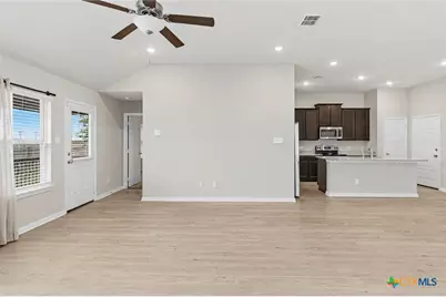 2905 Greenbriar, Seguin, TX 78155 - Photo 14
