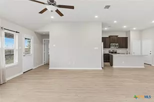 2905 Greenbriar, Seguin, TX 78155 - Photo 14
