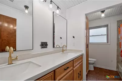 205 Merlin Street, Victoria, TX 77904 - Photo 18