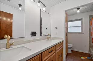 205 Merlin St, Victoria, TX 77904 - Photo 18