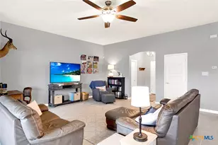 109 Grand View, Floresville, TX 78114 - Photo 10