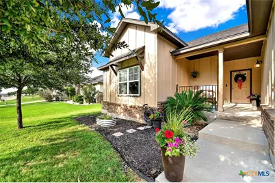 109 Grandview, Floresville, TX 78114 - Photo 4