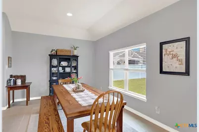 109 Grandview, Floresville, TX 78114 - Photo 12