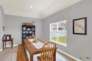 109 Grand View, Floresville, TX 78114 - Photo 12