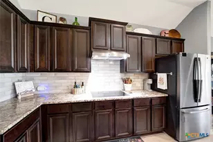 109 Grand View, Floresville, TX 78114 - Photo 16