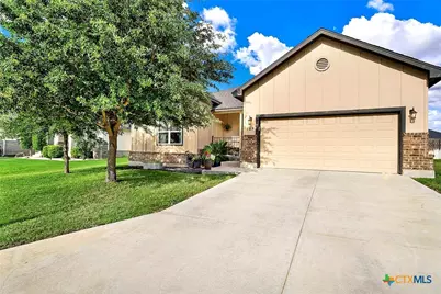 109 Grandview, Floresville, TX 78114 - Photo 2