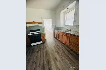 100 N Brazos Street, Lockhart, TX 78644 - Photo 2