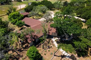 20 Sheppard Ln, Lampasas, TX 76550 - Photo 2