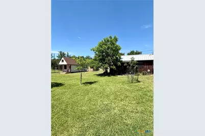 370 County Road 4126, Lampasas, TX 76550 - Photo 30