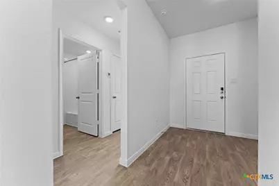 211 Las Lomas Drive, San Marcos, TX 78666 - Photo 4