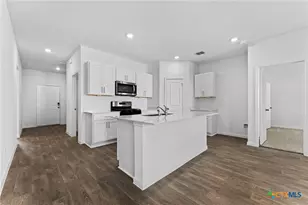 211 Las Lomas Dr, San Marcos, TX 78666 - Photo 12