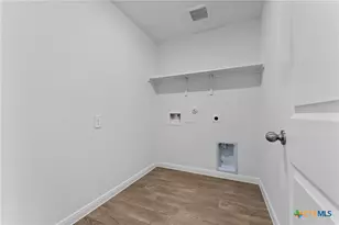 211 Las Lomas Dr, San Marcos, TX 78666 - Photo 10