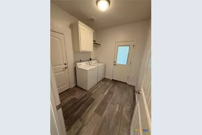 1211 W 6th Street, Lampasas, TX 76550 - Photo 14