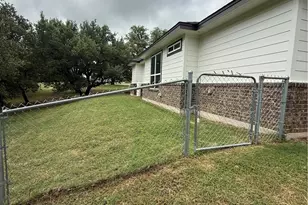 1211 W 6th St, Lampasas, TX 76550 - Photo 26