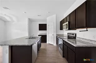 325 Jacquard Ct, Troy, TX 76579 - Photo 2