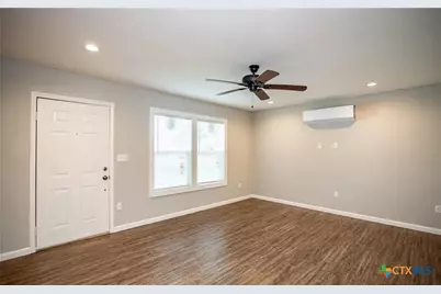 2003 Woodlawn Street #rear, Victoria, TX 77901 - Photo 2