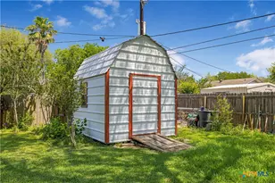306 Beechwood Dr, Victoria, TX 77901 - Photo 20