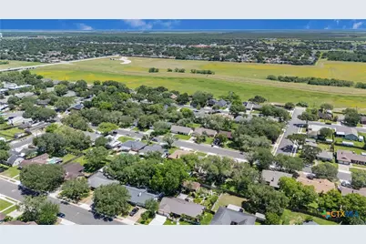 306 Beechwood Drive, Victoria, TX 77901 - Photo 30
