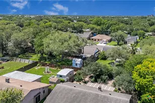 306 Beechwood Dr, Victoria, TX 77901 - Photo 32