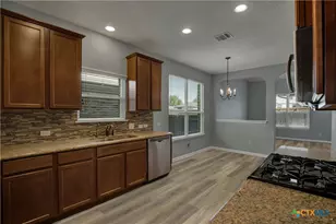 240 Oak Creek Way, New Braunfels, TX 78130 - Photo 18