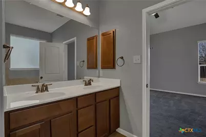 240 Oak Creek Way, New Braunfels, TX 78130 - Photo 4