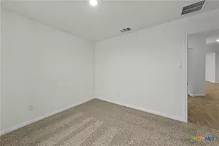 244 Flora Vista St, San Marcos, TX 78666 - Photo 6