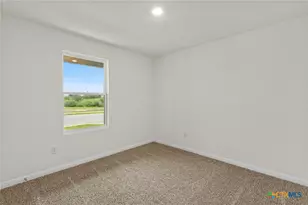 244 Flora Vista St, San Marcos, TX 78666 - Photo 4