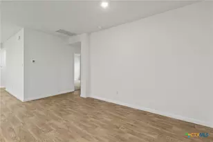 244 Flora Vista St, San Marcos, TX 78666 - Photo 12