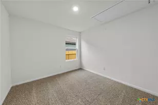 244 Flora Vista St, San Marcos, TX 78666 - Photo 8