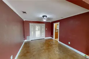 924 Holly St, Copperas Cove, TX 76522 - Photo 4