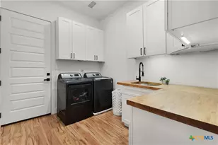 720 County Rd 2337, Lampasas, TX 76550 - Photo 14