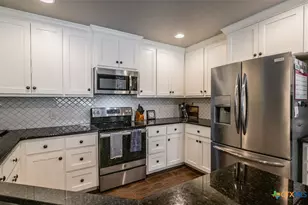 1421 Cottonwood Rd, Fischer, TX 78623 - Photo 6