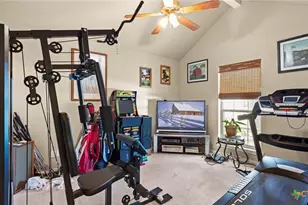 909 Queens Dr, New Braunfels, TX 78130 - Photo 26