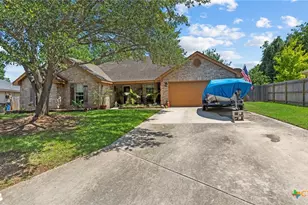 909 Queens Dr, New Braunfels, TX 78130 - Photo 38