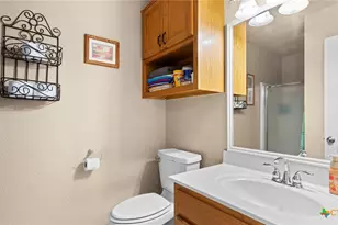 909 Queens Dr, New Braunfels, TX 78130 - Photo 18