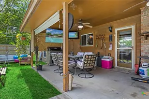 909 Queens Dr, New Braunfels, TX 78130 - Photo 30