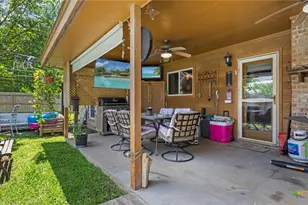 909 Queens Dr, New Braunfels, TX 78130 - Photo 34