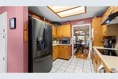 909 Queens Drive, New Braunfels, TX 78130 - Photo 12