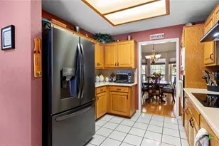 909 Queens Dr, New Braunfels, TX 78130 - Photo 12