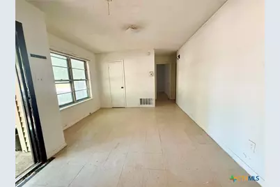 607 Curry Avenue, Copperas Cove, TX 76522 - Photo 4