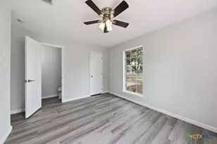 472 Hickory Forrest Dr, Seguin, TX 78155 - Photo 22