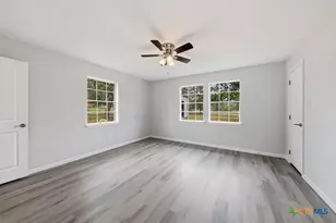 472 Hickory Forrest Dr, Seguin, TX 78155 - Photo 20