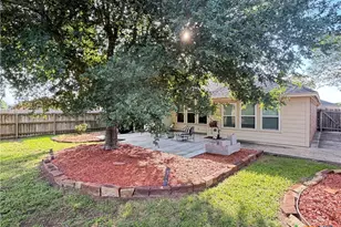 303 Arabian Dr, Victoria, TX 77904 - Photo 22
