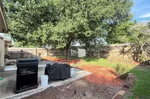 303 Arabian Dr, Victoria, TX 77904 - Photo 24