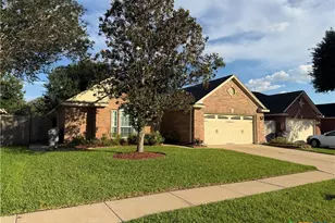 303 Arabian Dr, Victoria, TX 77904 - Photo 2