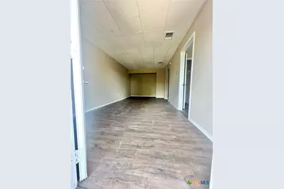 1010 Nelson, Yoakum, TX 77995 - Photo 14