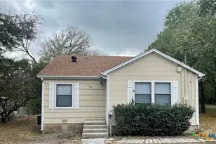 743 E 13th Ave, Belton, TX 76513 - Photo 1