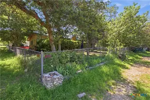15 S Cliffwood Cir, Belton, TX 76513 - Photo 2
