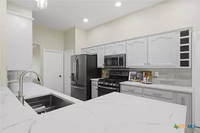 1015 Pecan Dr., Pflugerville, TX 78660 - Photo 10