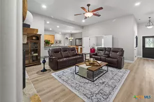 659 Winding View, New Braunfels, TX 78132 - Photo 6